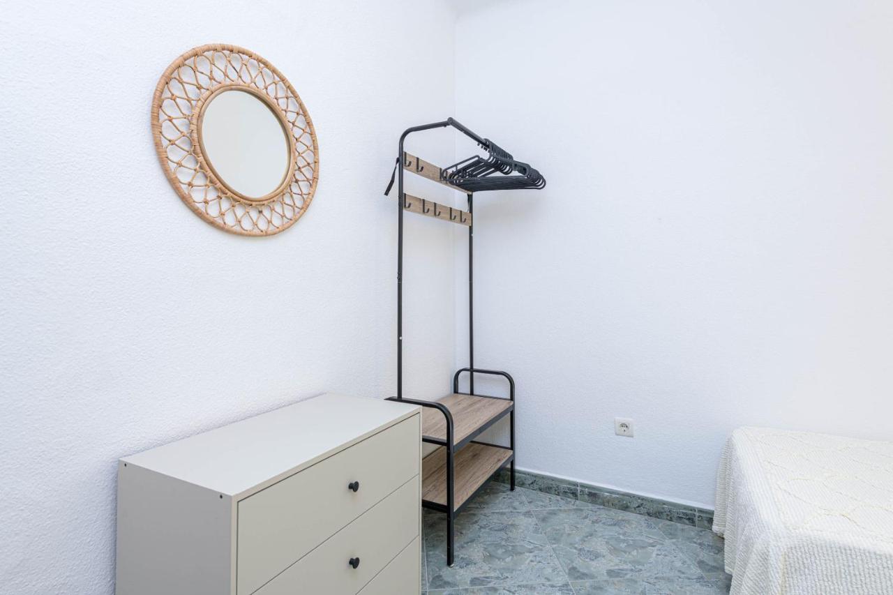Wintowinrentals Ubicacion Fabulosa, Completo Apartamento Con Parking En El Soho De Málaga Exterior foto