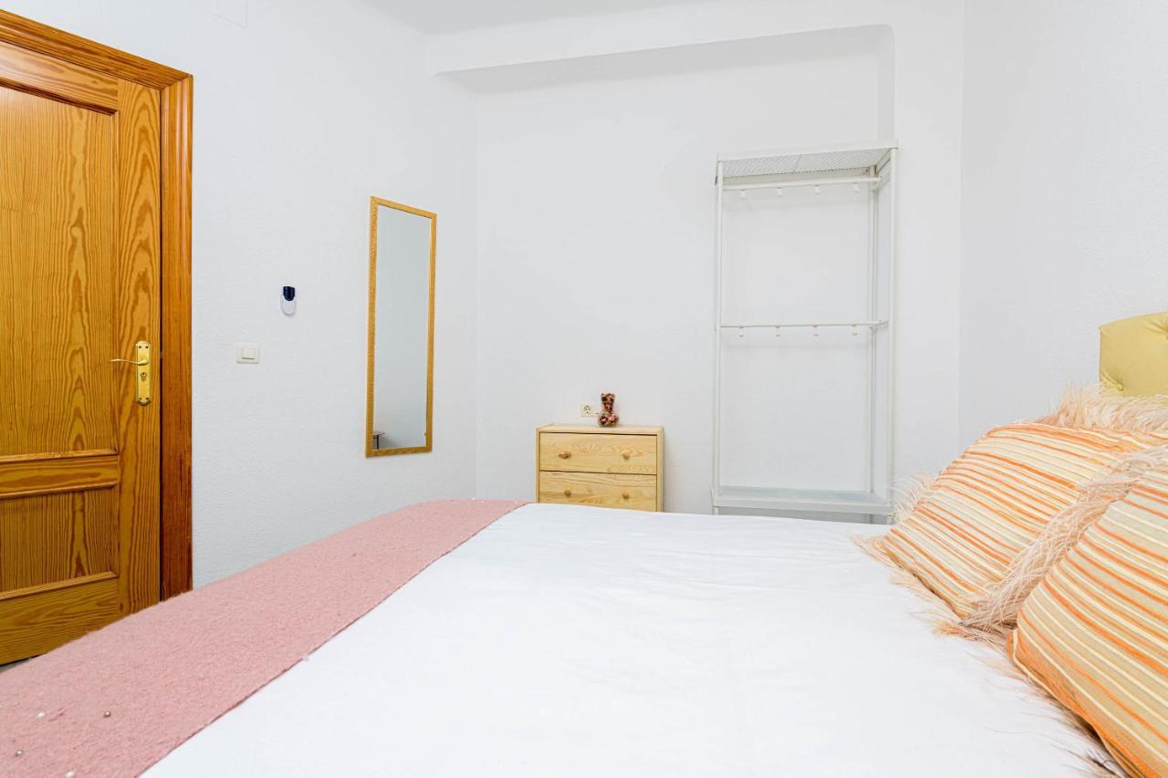 Wintowinrentals Ubicacion Fabulosa, Completo Apartamento Con Parking En El Soho De Málaga Exterior foto